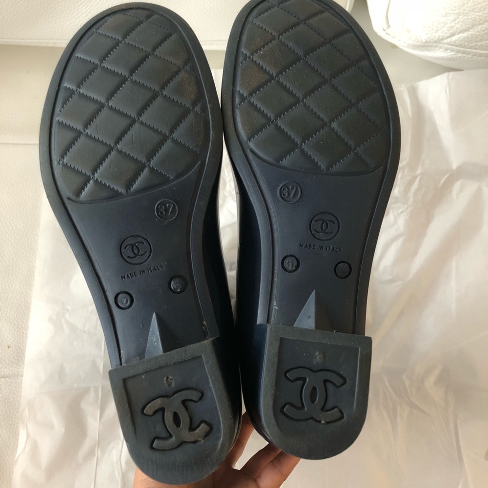 Chanel Camellia Navy Blue Rain Boot fits 6-6.5-7 - Picture 8 of 8